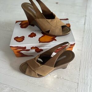 Donald J. Pliner Women's Tan Wedge Sandals
